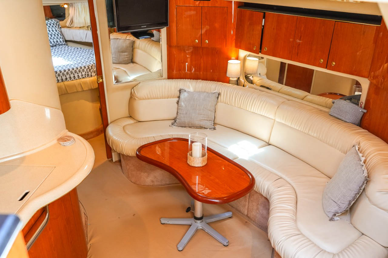 38 Sea Ray yacht